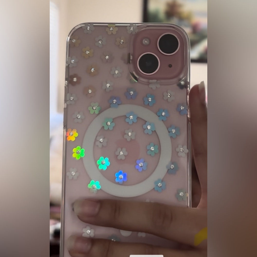 SOLD Kate spade iPhone 15 plus case